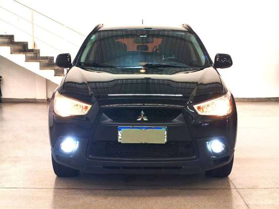 MITSUBISHI-ASX-2011