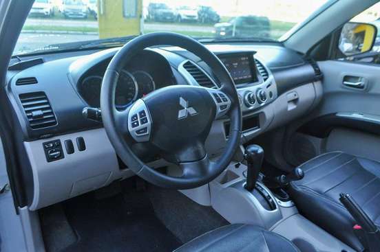 MITSUBISHI-L200 TRITON-2012
