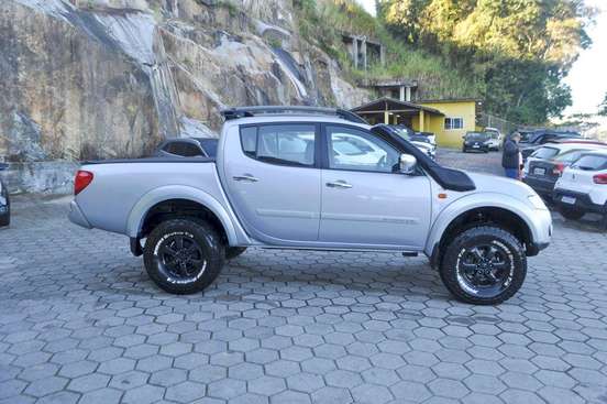 MITSUBISHI-L200 TRITON-2012