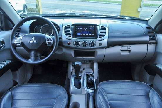 MITSUBISHI-L200 TRITON-2012
