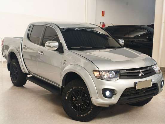 MITSUBISHI-L200 TRITON-3.2 HPE 4X4 CD 16V TURBO INTERCOOLER DIESEL 4P AUTOMÁTICO MITSUBISHI-L200 TRITON-2014