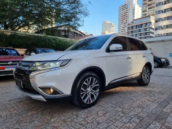 MITSUBISHI-OUTLANDER-2.2 4X4 16V DIESEL 4P AUTOMÁTICO MITSUBISHI-OUTLANDER-2018