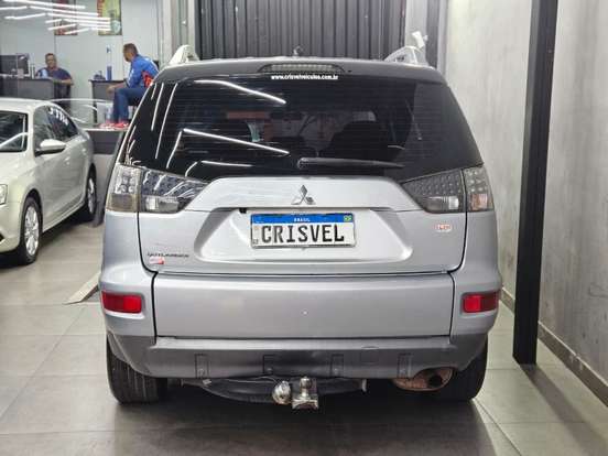 MITSUBISHI-OUTLANDER-2010