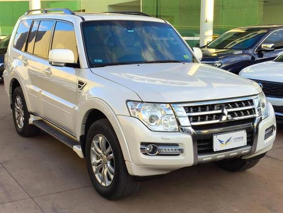 MITSUBISHI PAJERO FULL 3.2 HPE 4X4 16V TURBO INTERCOOLER DIESEL 4P AUTOMÁTICO