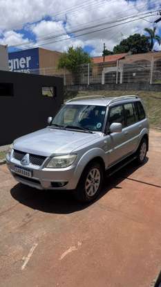 MITSUBISHI-PAJERO TR4-2012