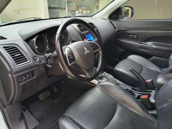 MITSUBISHI-ASX-2012