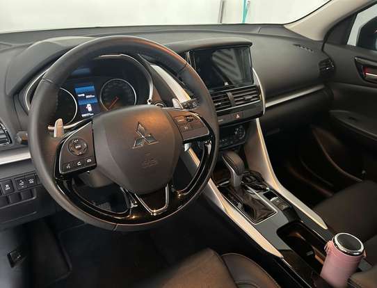 MITSUBISHI-ECLIPSE CROSS-2023
