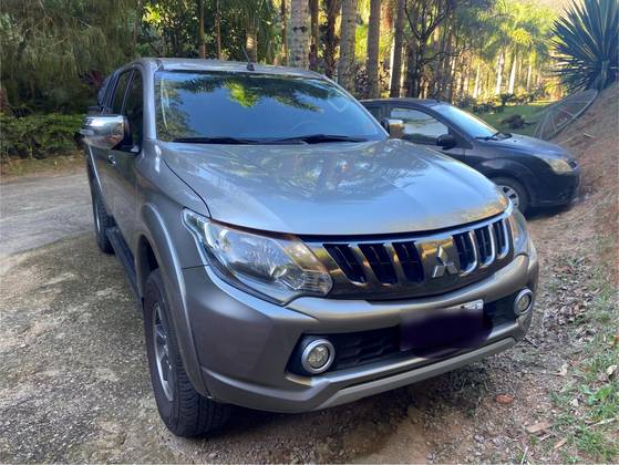 MITSUBISHI L200 TRITON 2.4 16V TURBO DIESEL SPORT HPE CD 4P 4X4 AUTOMÁTICO