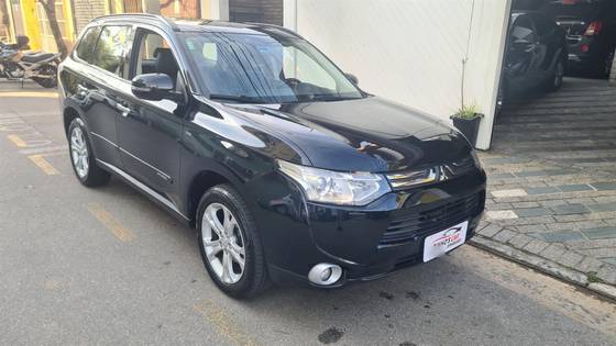 MITSUBISHI OUTLANDER 3.0 GT 4X4 V6 24V GASOLINA 4P AUTOMÁTICO