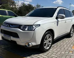 MITSUBISHI OUTLANDER 3.0 GT 4X4 V6 24V GASOLINA 4P AUTOMÁTICO MITSUBISHI OUTLANDER 3.0 GT 4X4 V6 24V GASOLINA 4P AUTOMÁTICO