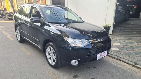 MITSUBISHI-OUTLANDER-2015
