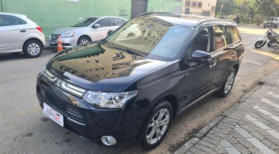 MITSUBISHI-OUTLANDER-2015