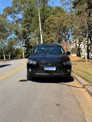 MITSUBISHI-OUTLANDER-2010