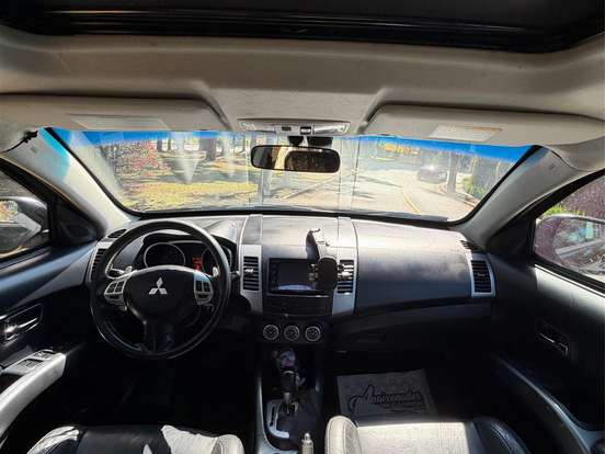 MITSUBISHI-OUTLANDER-3.0 GT 4X4 V6 24V GASOLINA 4P AUTOMÁTICO MITSUBISHI-OUTLANDER-2010