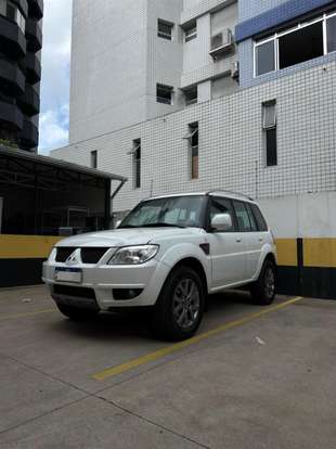 MITSUBISHI-PAJERO TR4-2013