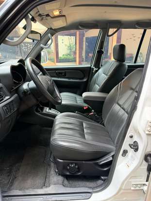 MITSUBISHI-PAJERO TR4-2013