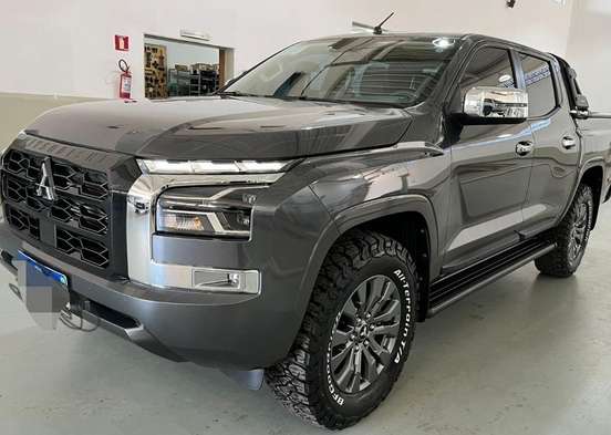 MITSUBISHI-TRITON-2025