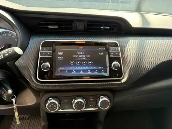 NISSAN-KICKS PLAY-2025