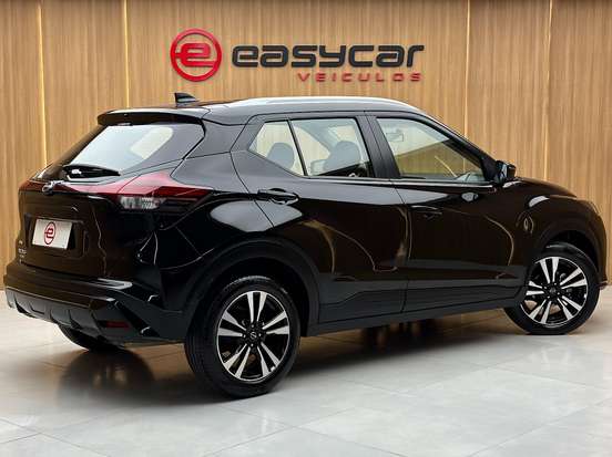 NISSAN-KICKS PLAY-2025
