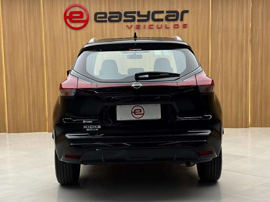 NISSAN-KICKS PLAY-2025
