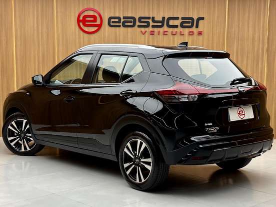 NISSAN-KICKS PLAY-2025