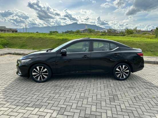 NISSAN-SENTRA-2023