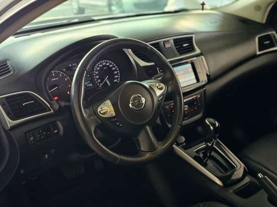 NISSAN-SENTRA-2019