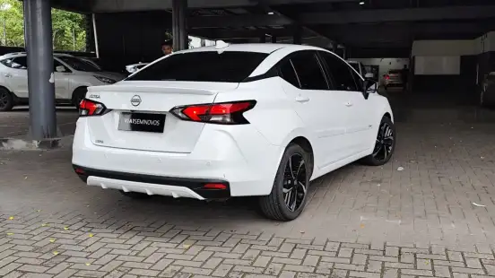 NISSAN-VERSA-2023
