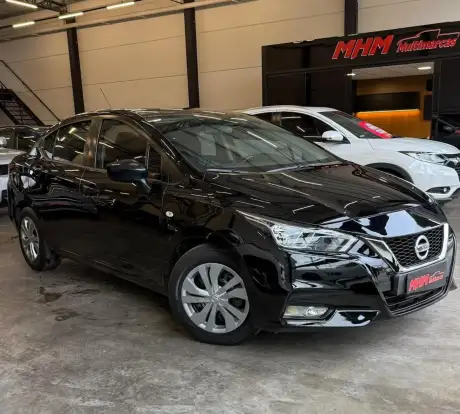 NISSAN-VERSA-2022