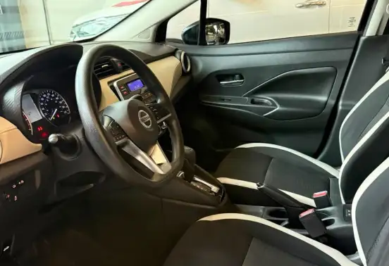 NISSAN-VERSA-2022