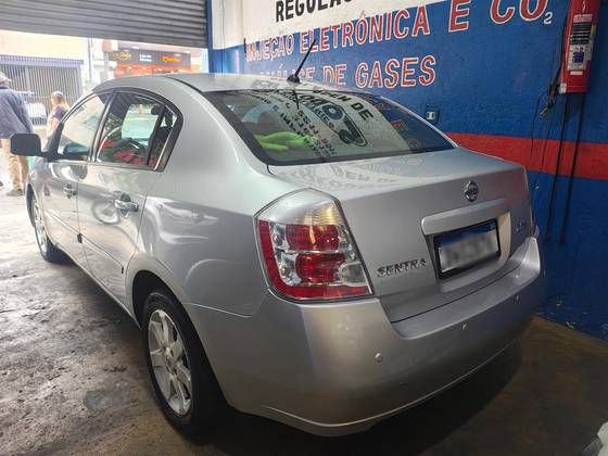 NISSAN SENTRA 2.0 16V GASOLINA 4P AUTOMÁTICO
