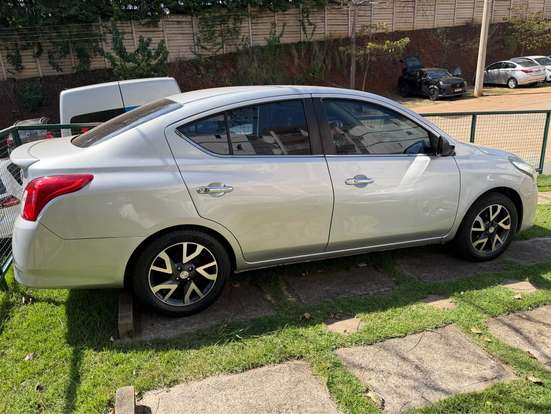 NISSAN-VERSA-2016