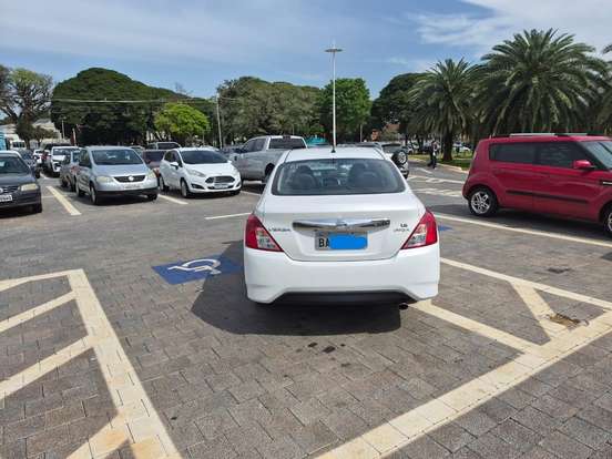 NISSAN-VERSA-2015