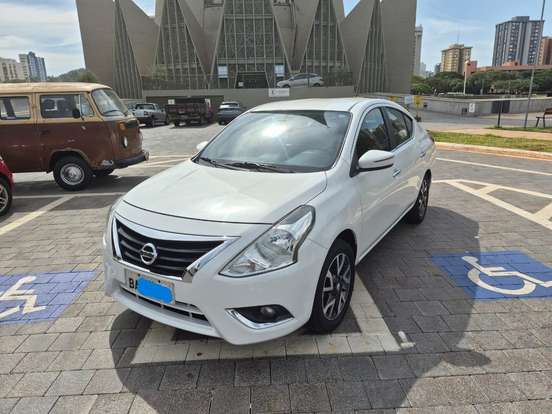 NISSAN-VERSA-1.6 16V FLEXSTART UNIQUE 4P MANUAL NISSAN-VERSA-2015