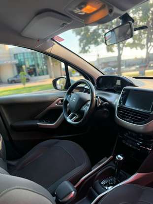 PEUGEOT-2008-2016