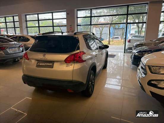 PEUGEOT-2008-2022