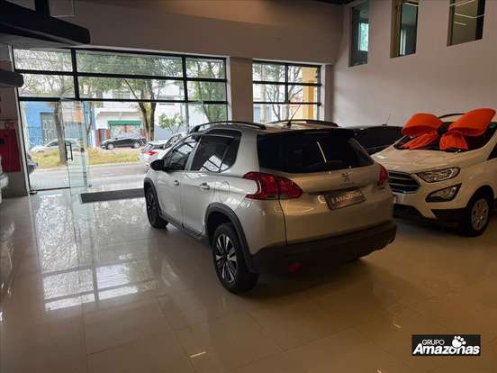 PEUGEOT-2008-2022