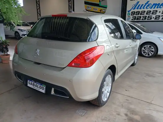 PEUGEOT-308-2012