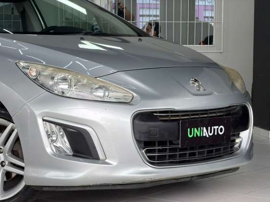 PEUGEOT-308-2012