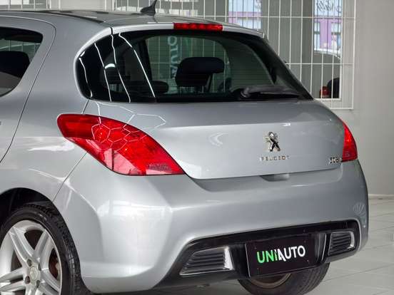 PEUGEOT-308-2012