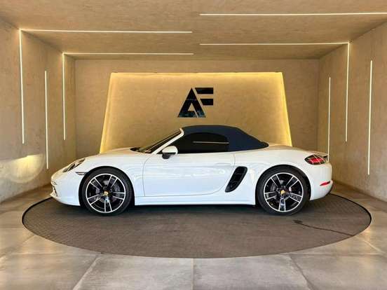 PORSCHE-718-2021