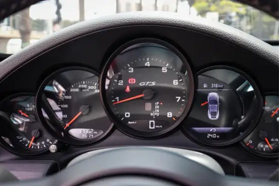 PORSCHE-911-2018