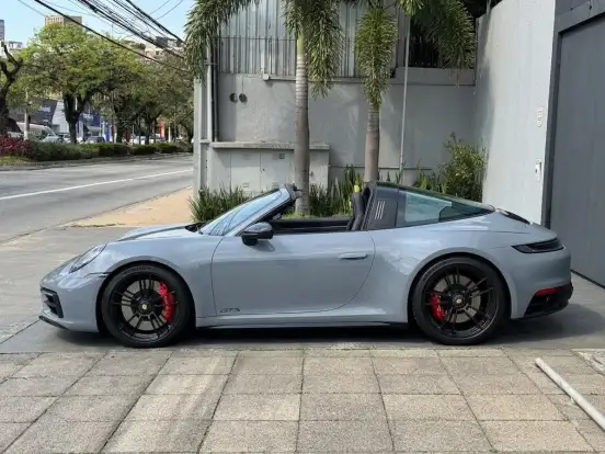 PORSCHE-911-2023
