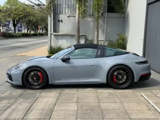 PORSCHE-911-2023