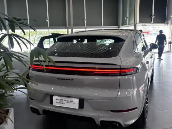 PORSCHE-CAYENNE-3.0 V6 S E-HYBRID BLACK EDITION COUPÉ AWD TIPTRONIC S PORSCHE-CAYENNE-2025