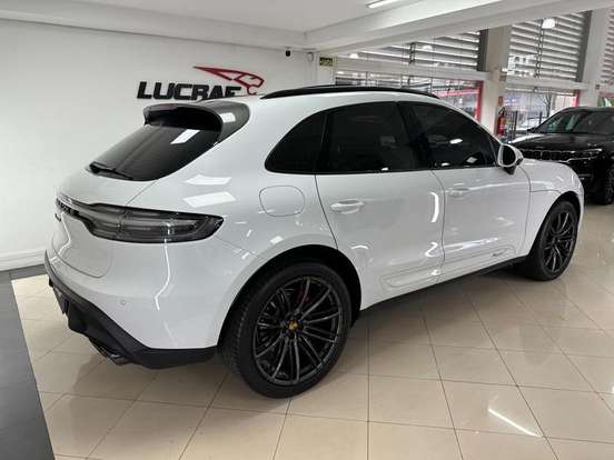 PORSCHE-MACAN-2023