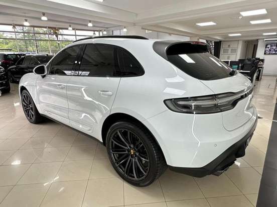 PORSCHE-MACAN-2023