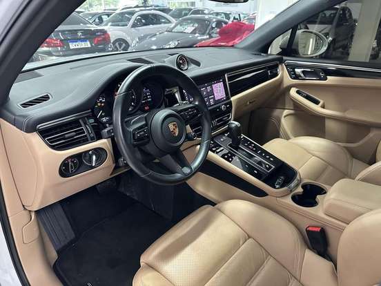 PORSCHE-MACAN-2023
