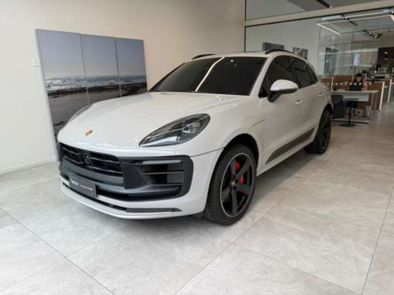PORSCHE-MACAN-2023