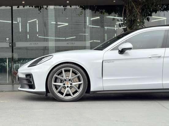 PORSCHE-PANAMERA-2024